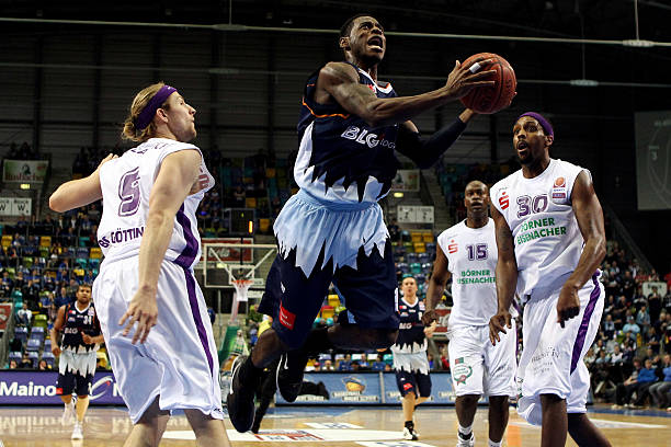 以新晋前锋 以新晋前锋